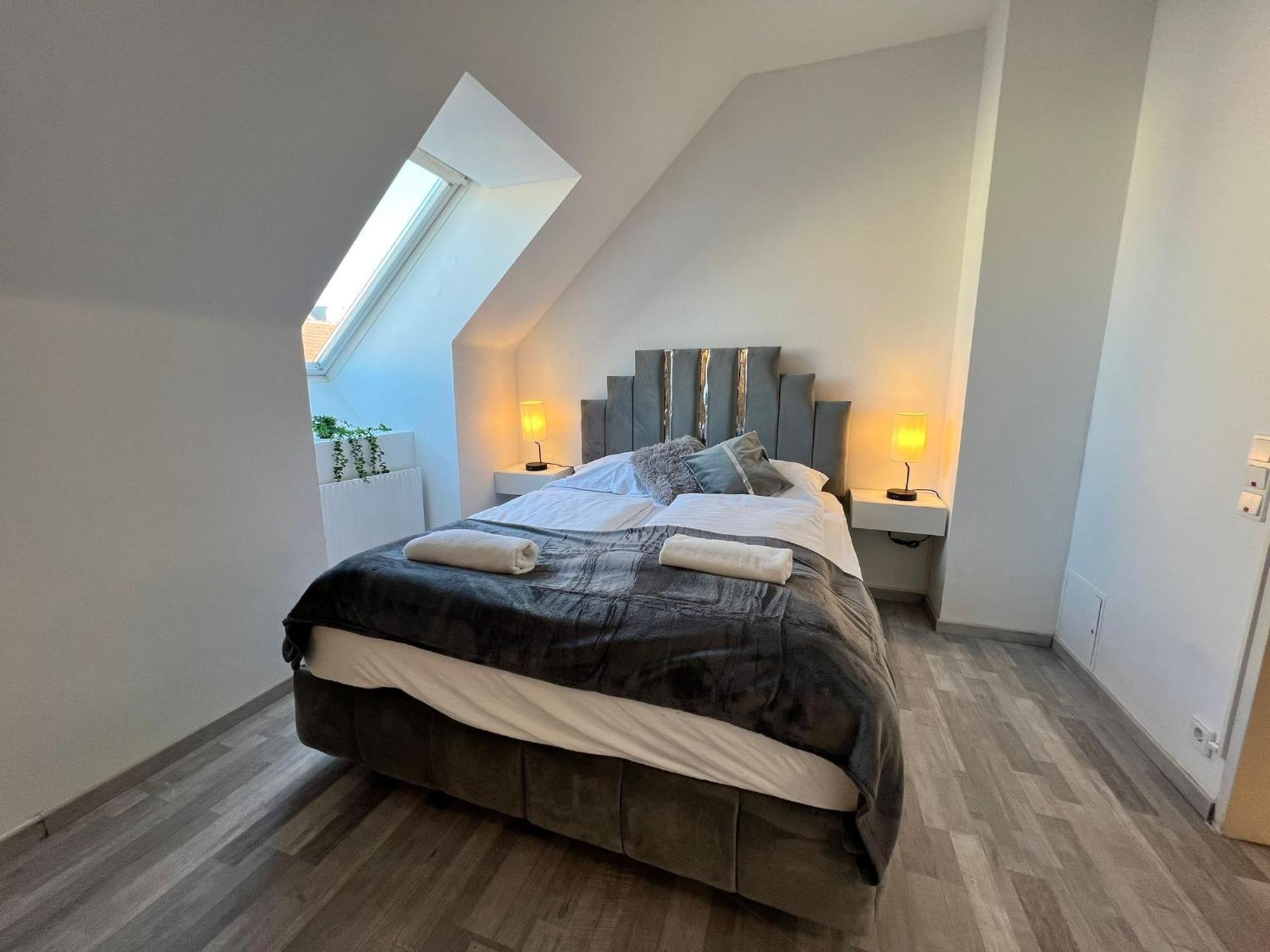 Elegant 2+ 1 Bedroom At Vienna's Vibrant 3. District * Viena